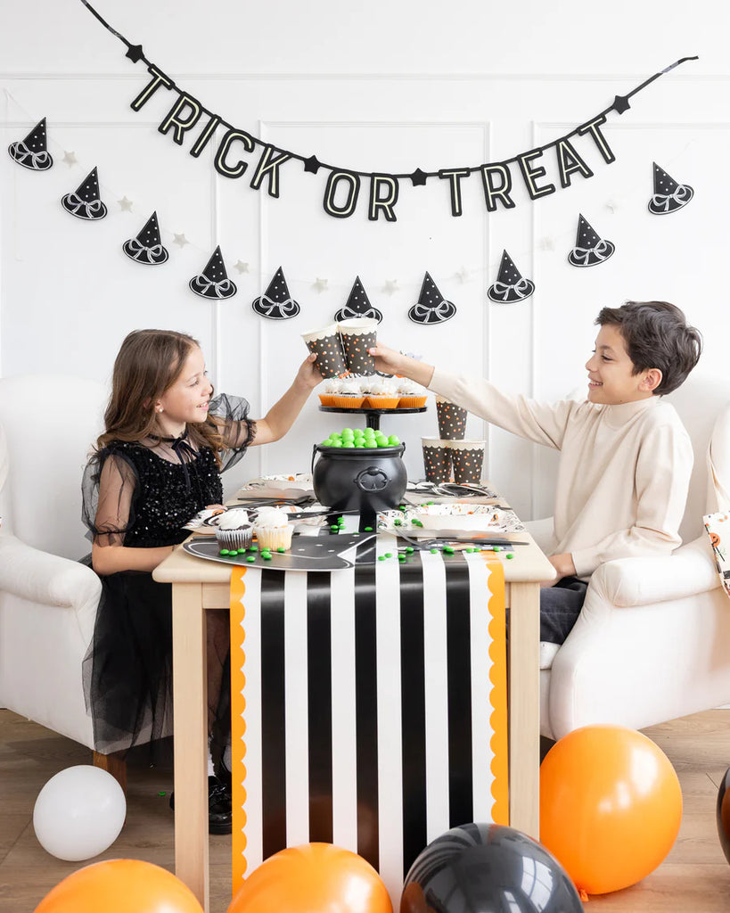 Puffy Felt Witch Hat Banner
