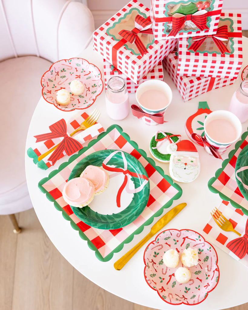 Plaid Scallop Edge Plate